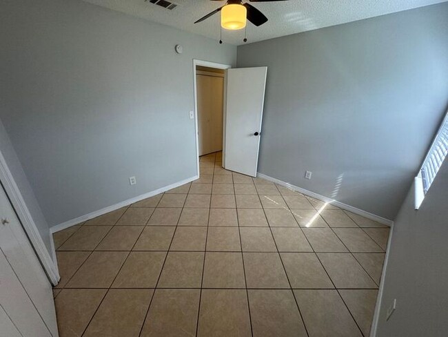Building Photo - Gulf Breeze - Villa East - 3 bedroom, 2 ba...