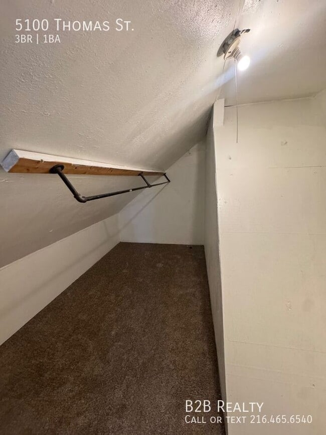 Building Photo - 5100 Thomas St