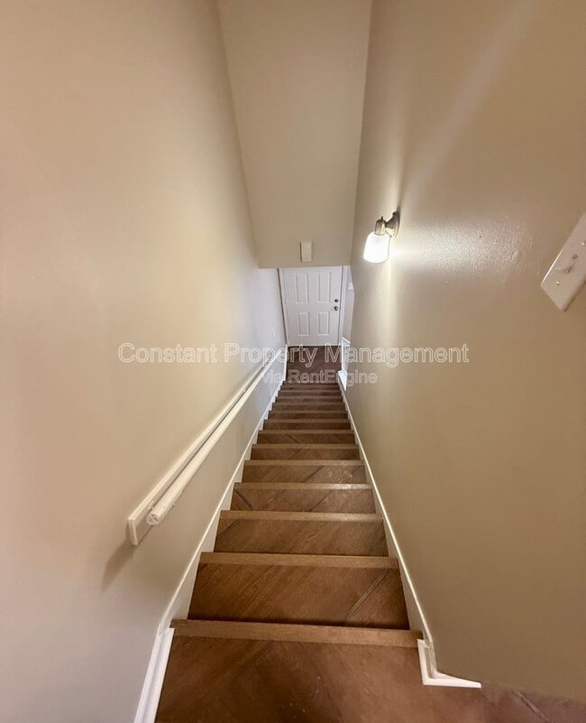 Building Photo - 1880 Clinton Rd