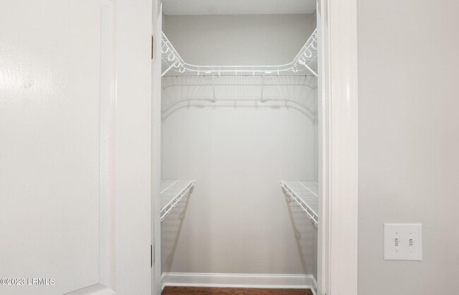 Building Photo - 2 Rockville Way