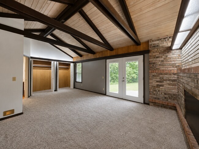 Building Photo - Private Arlington Retreat