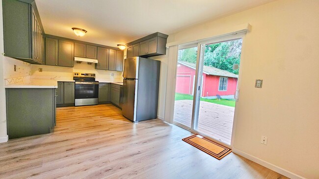 Building Photo - Beautiful 3 Bedroom 2 Bath Home in Kirkland