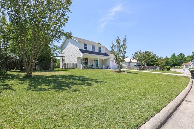 Building Photo - 4 bedroom 3 Bath in Tangelwoods - Fenced in backyard
