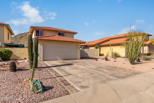 Building Photo - 9422 S 43rd Pl