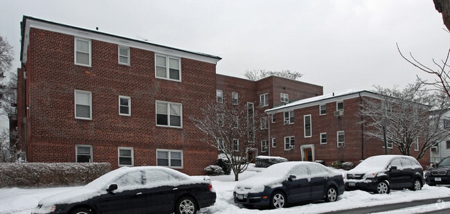 Building Photo - Fleetwood Commons