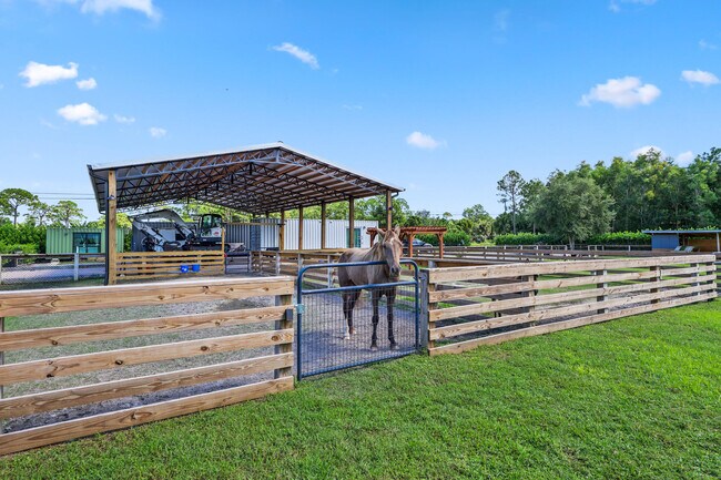 Building Photo - 14704 Black Bear Rd