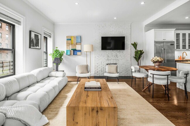 Building Photo - 49 W 16th St