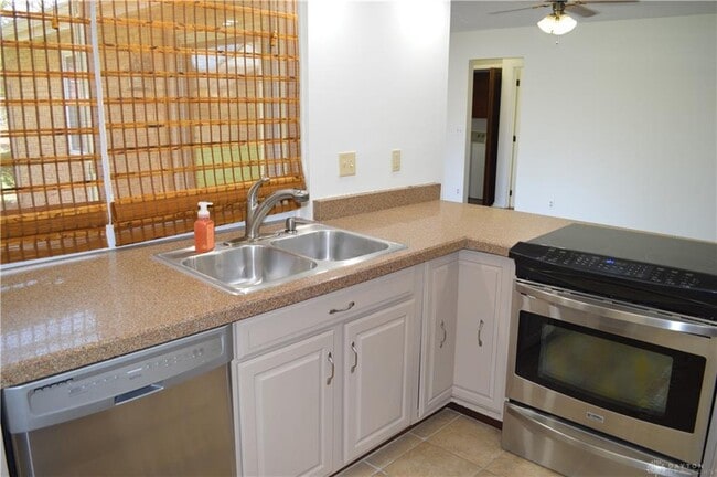 Building Photo - 1280 Kentshire Dr