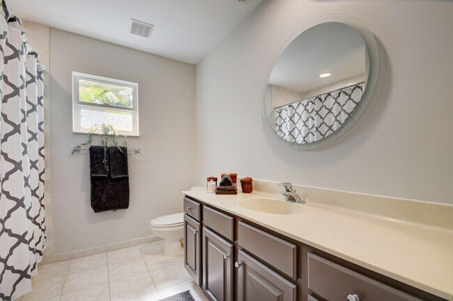 Building Photo - 4006 Bahia Isle Cir