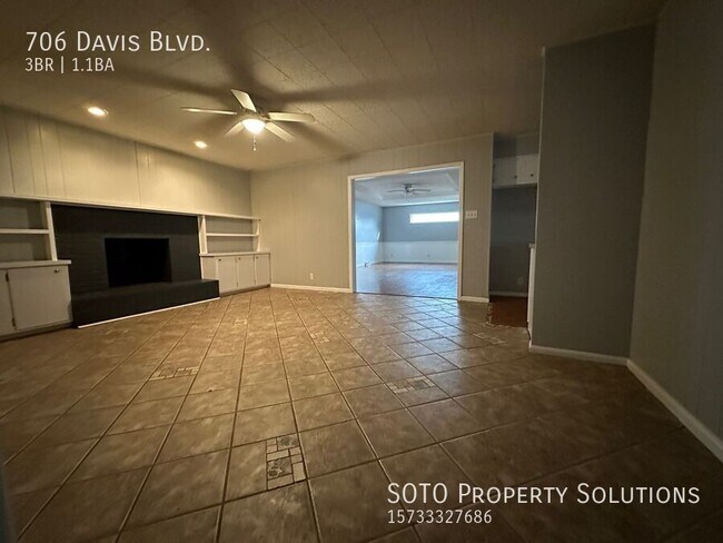 Building Photo - 3BD/1.5BA Pet-Friendly House