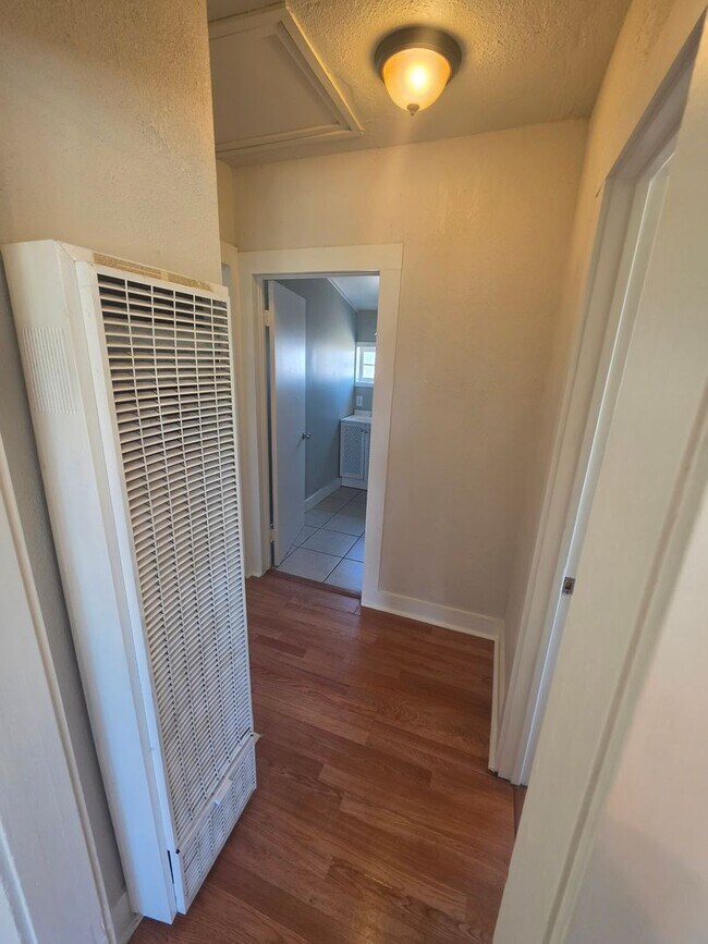 Building Photo - Duplex For Rent in Corning!