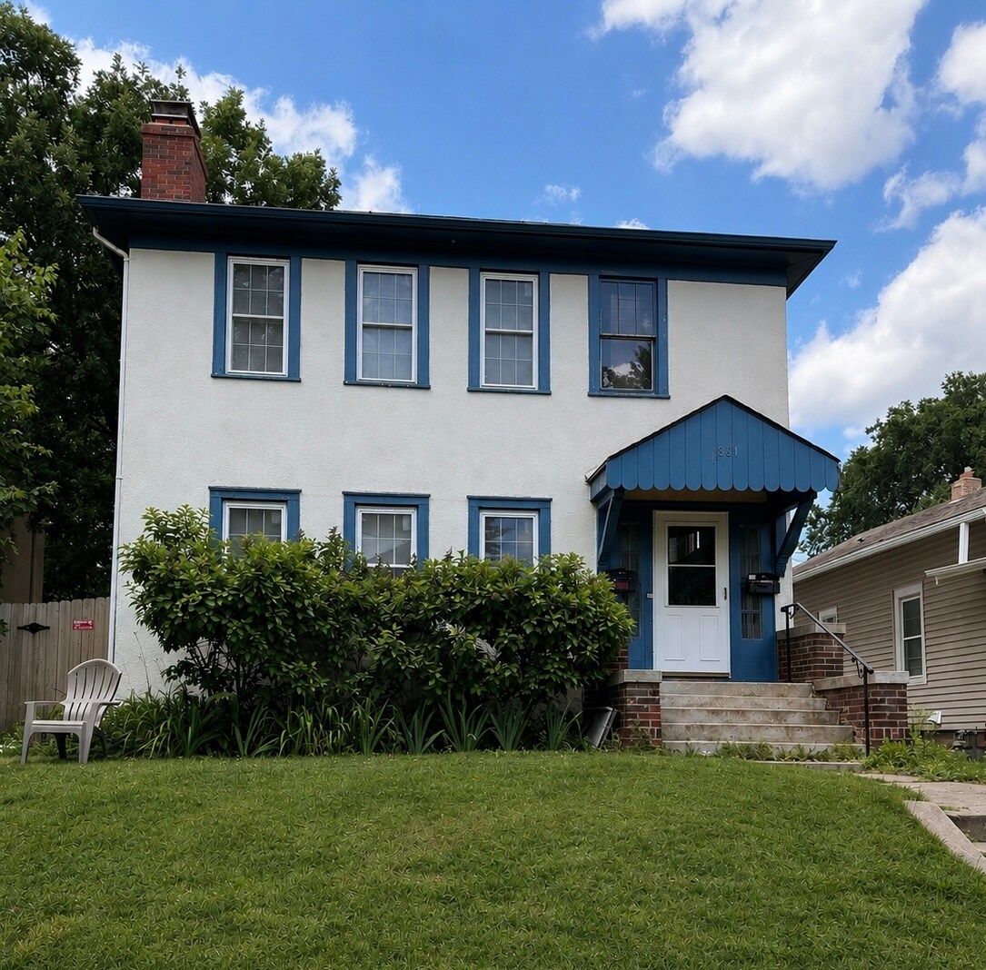 Building Photo - 1381 Saint Clair Ave