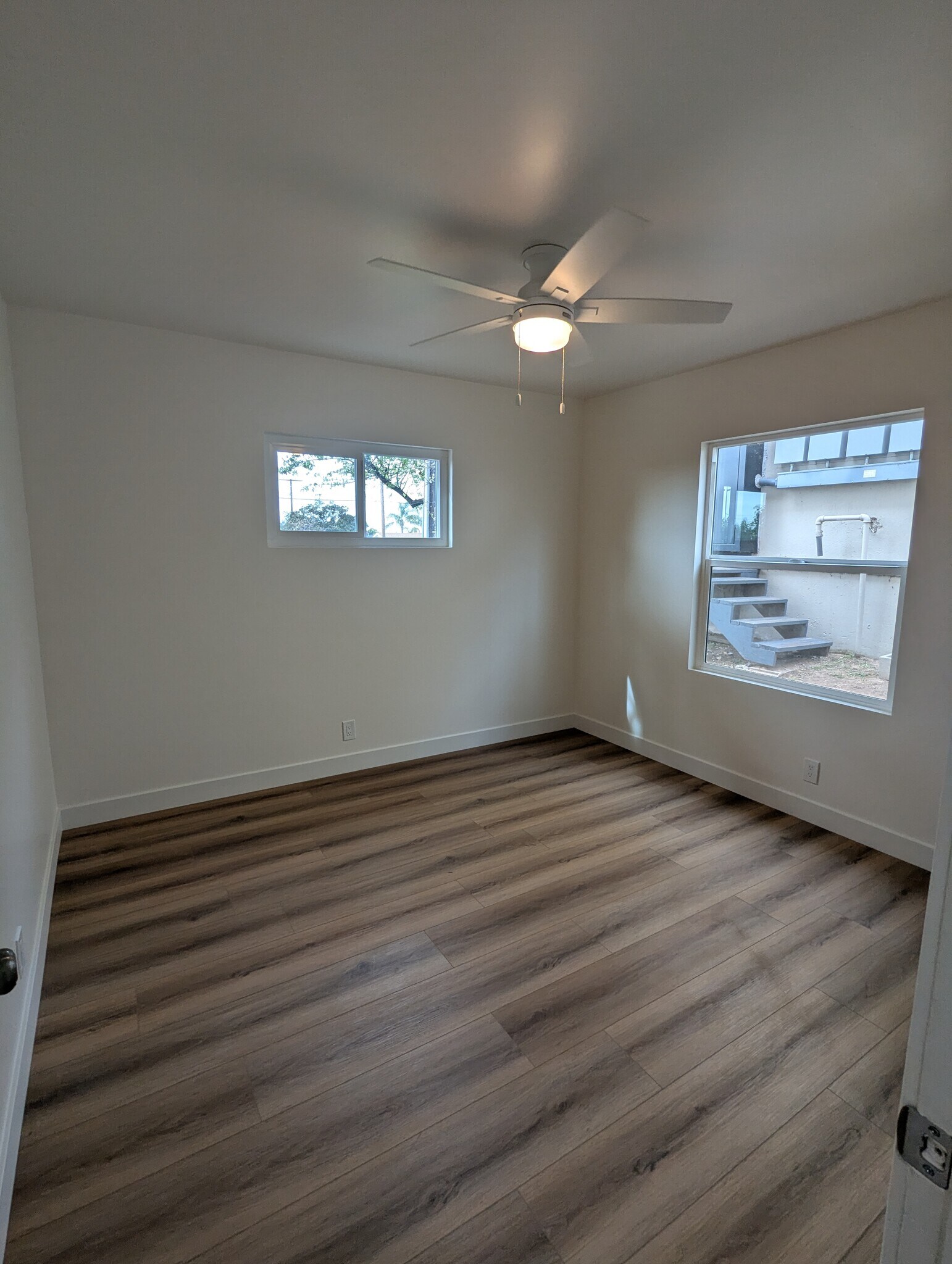 Building Photo - 613 Illinois Ct