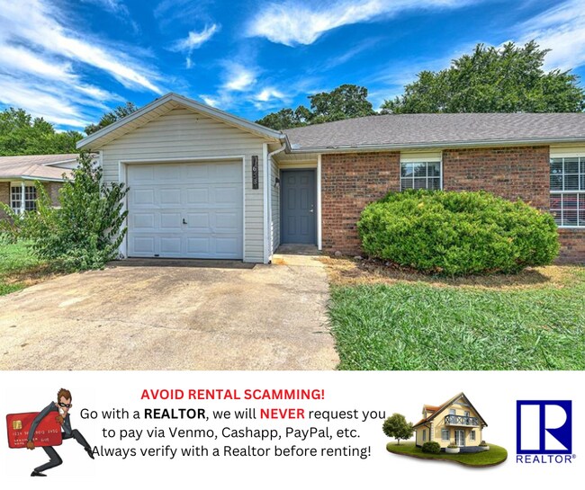 Primary Photo - "Homey 3-Bed Townhouse on North Boxley Ave...