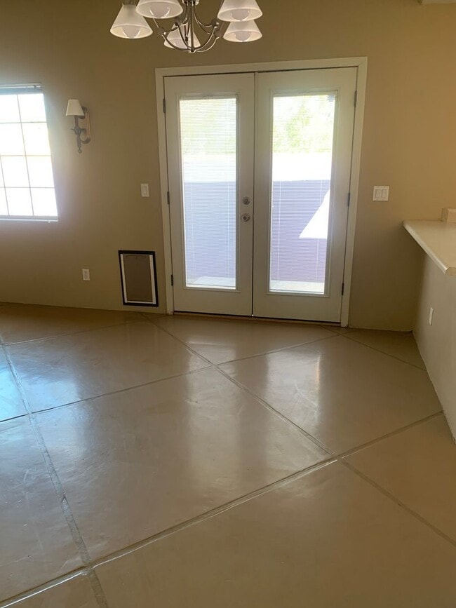 Building Photo - 2940 N Adelaide Farms Pl