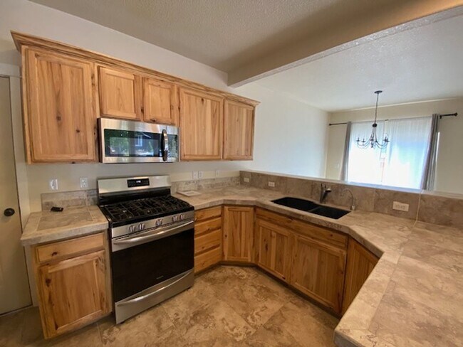 Building Photo - 20166 Merriewood Ln