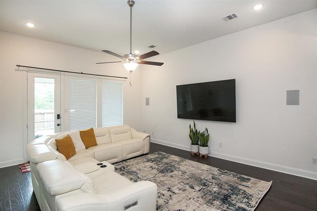 Building Photo - 4408 Hammerstein Blvd