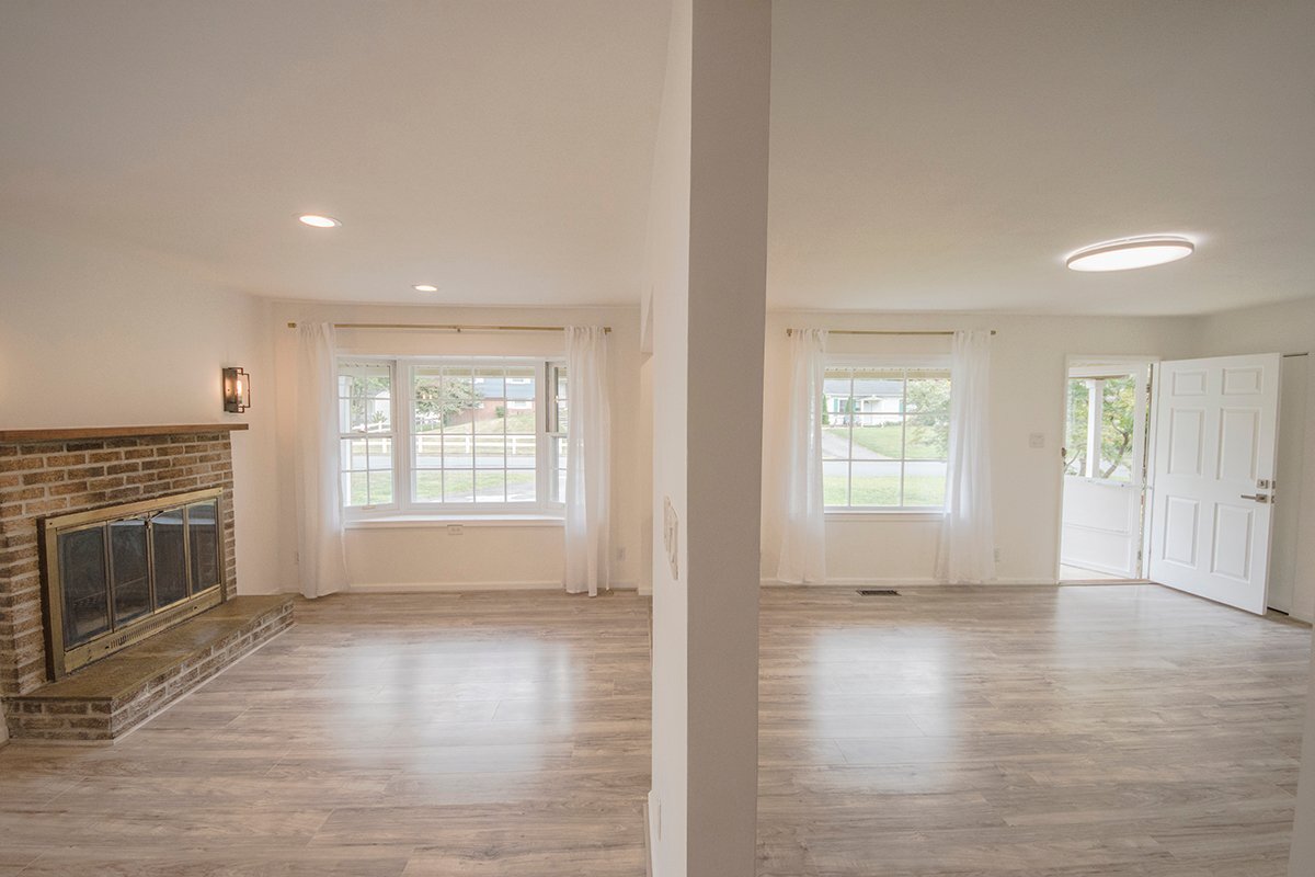 Building Photo - 105 N Cypress Rd