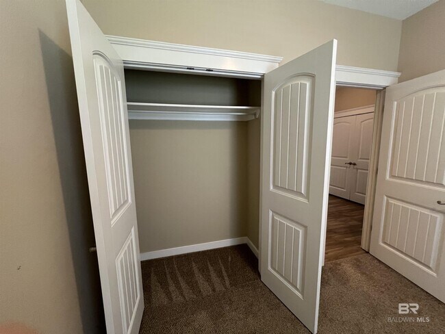 Building Photo - 1065 Crown Walk Dr