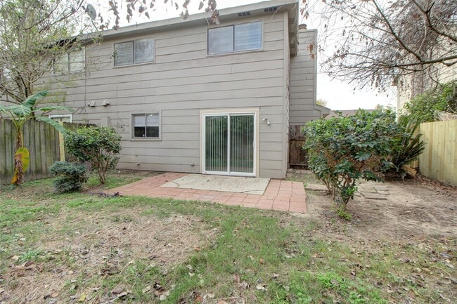 Building Photo - 10024 Spring Pl Dr