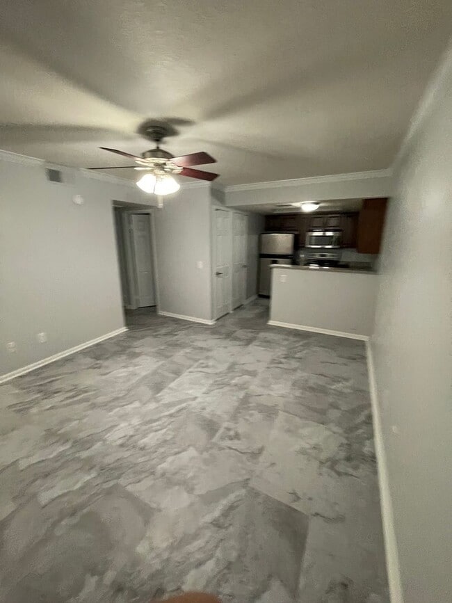 Building Photo - COMING SOON! Great Townhouse with 2 Bedrooms 2 Bath!