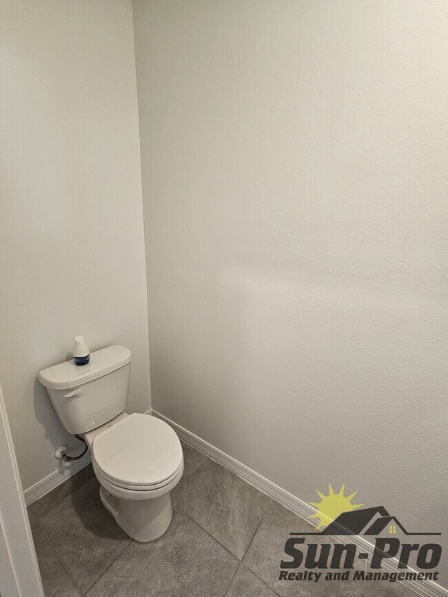 Building Photo - 11 1st St