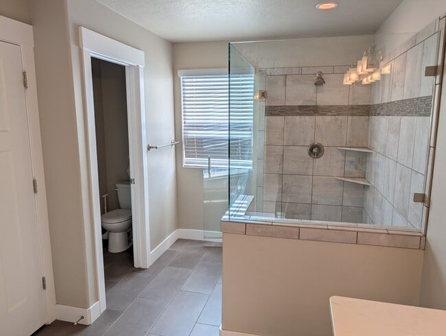 Building Photo - 583 Koins Way