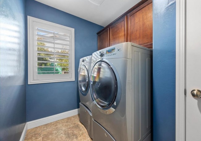 Building Photo - Beautiful 4 Bed 2 Bath Home!!!