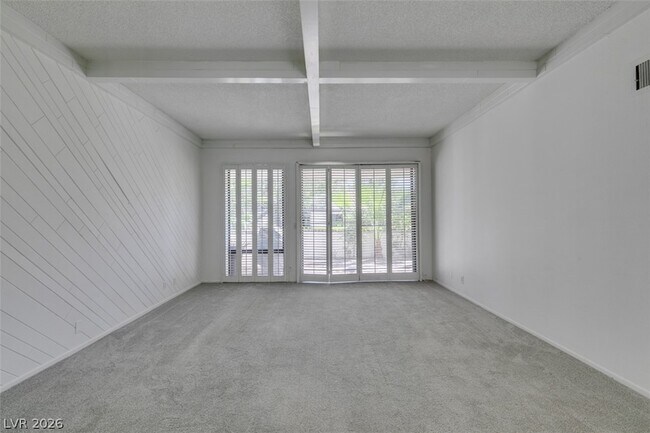 Building Photo - 3452 Pino Cir