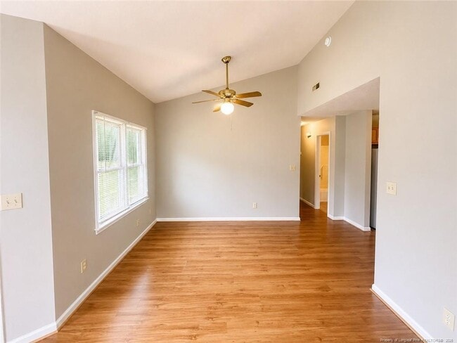 Building Photo - 633 Winthrop Ct
