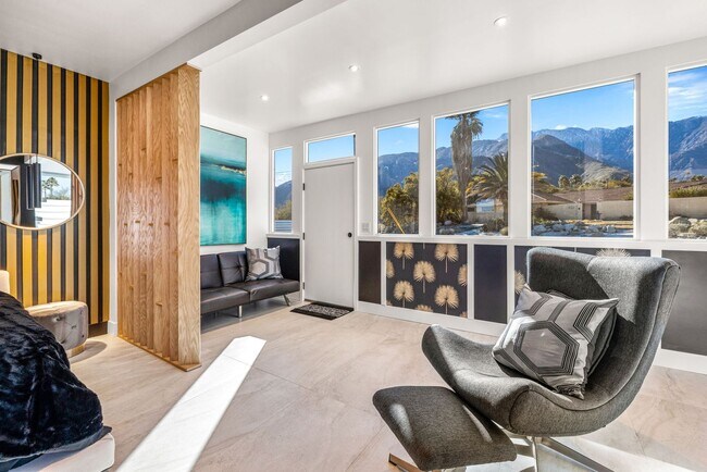 Building Photo - The Escape Island - Pool, Jacuzzi & Privat...