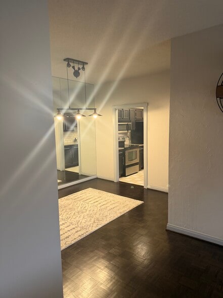 Building Photo - 145 15th St NE