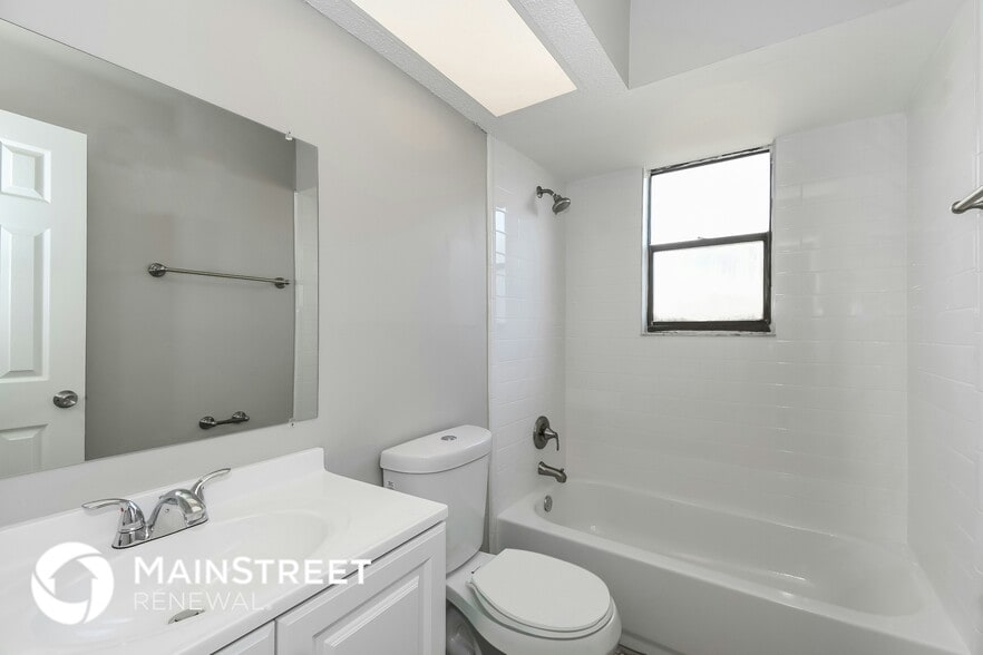 Building Photo - 11023 Poppins Ct