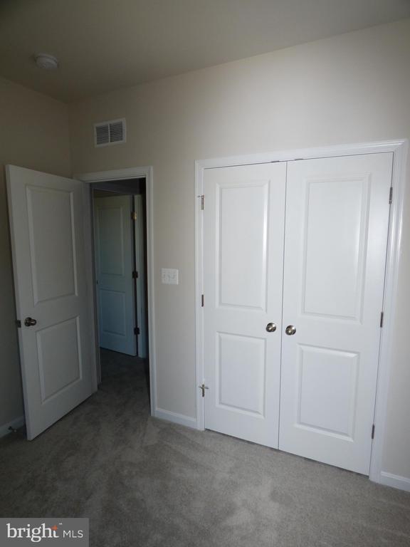 Building Photo - 2583 Hopton Ln