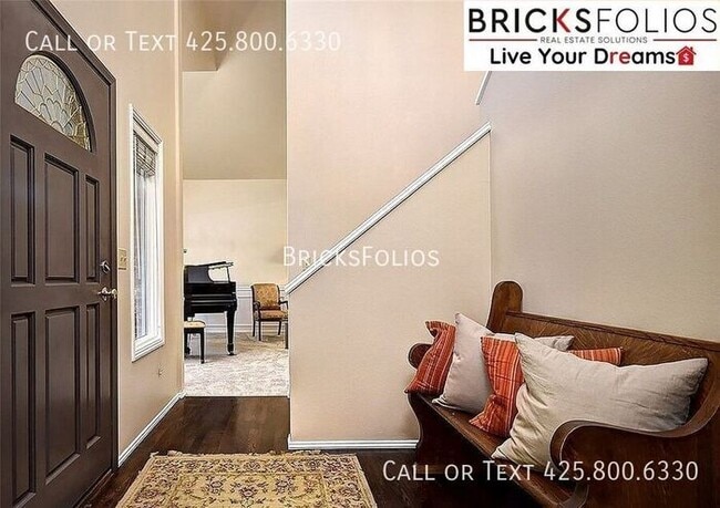 Building Photo - Luxurious 5-bedroom home in Sammamish with...