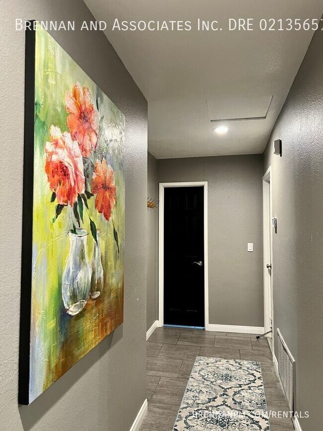 Building Photo - 5775 Sprinter Ln