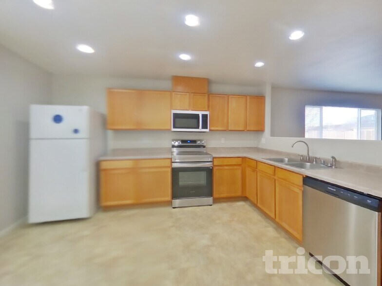 Building Photo - 7711 Mariner Cove Dr