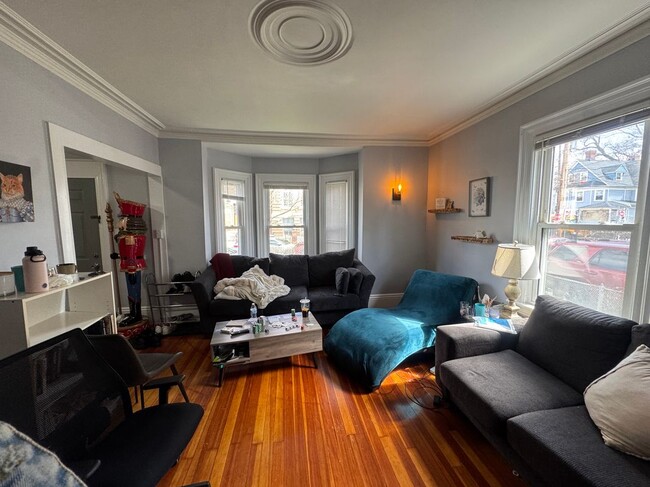 Primary Photo - 27 Athol St