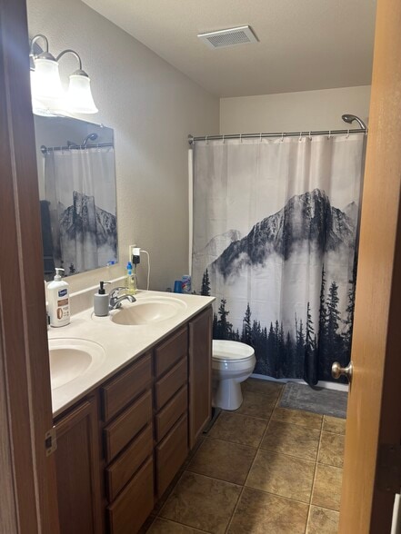 Master Bathroom - 2505 40th Ave SE