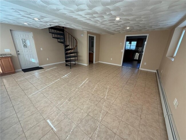 Building Photo - 24 Apulia St