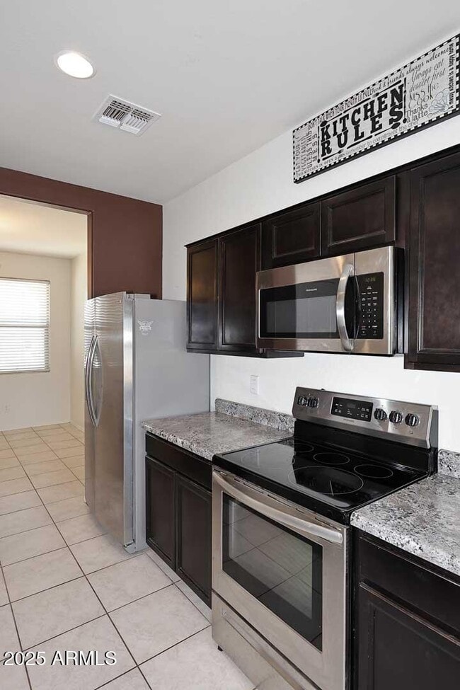 Building Photo - 29932 N Palo Verde Dr