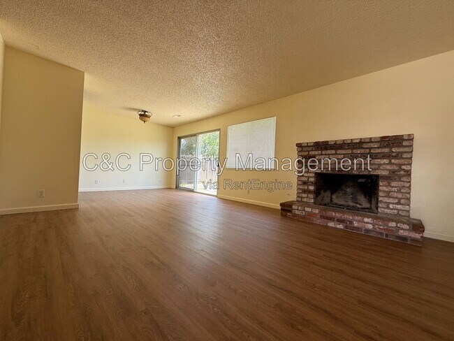 Building Photo - 938 Estrada Ct