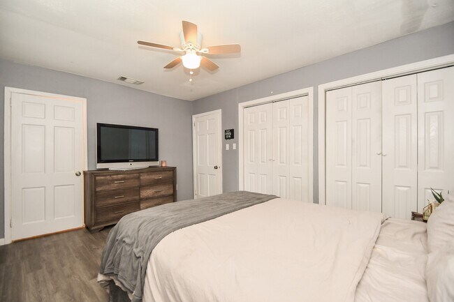 Building Photo - 3912 Childress St