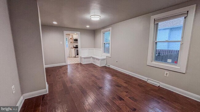 Primary Photo - 28 S Lenola Rd