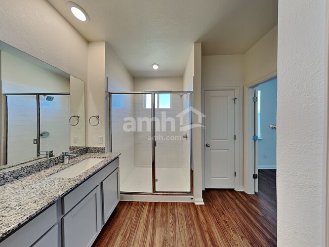 Building Photo - 320 Aspen Waters