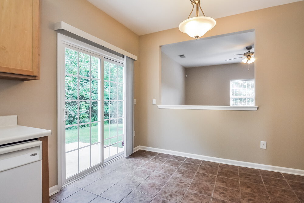Building Photo - 708 Calavaras Ln