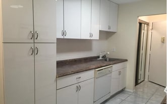 Building Photo - 84 Amberly Dr