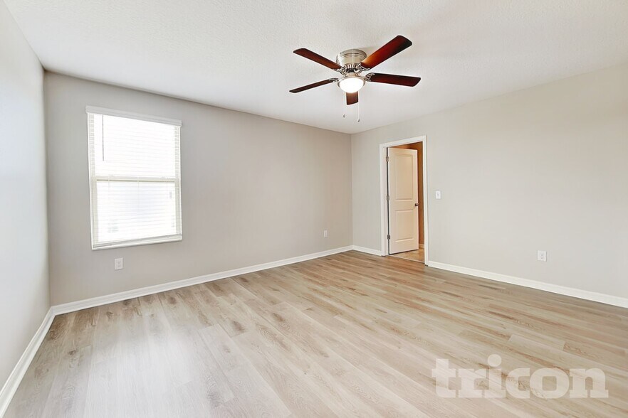 Building Photo - 4906 White Chicory Dr