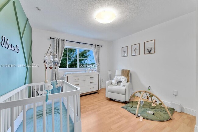 Building Photo - 12925 SW 49th Ct