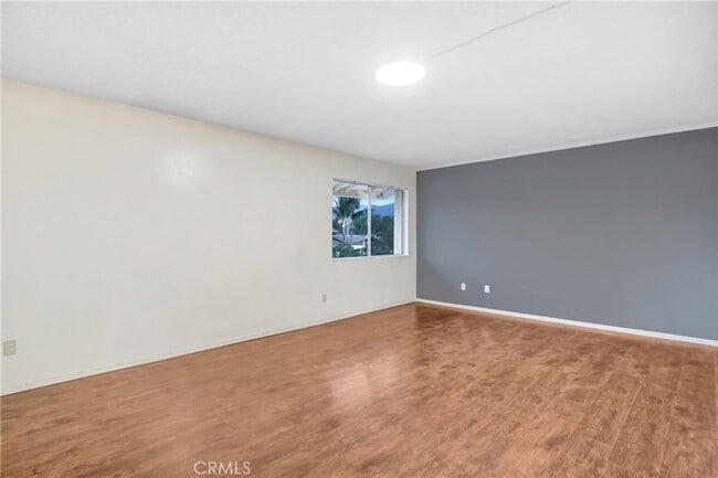 Building Photo - 805 Quail Dr